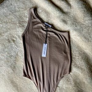 One shoulder ribbed bodysuit